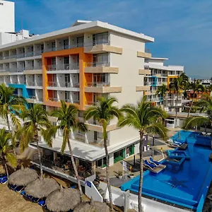 star-palace-beach-hotel.mazatlan-hotels.com/